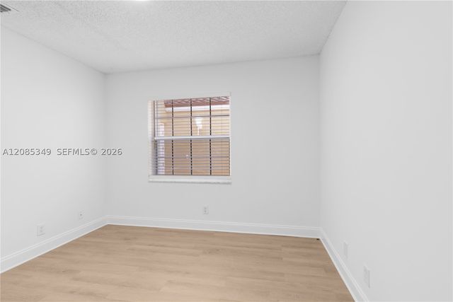1525 Seabay Rd, Weston, FL 33326