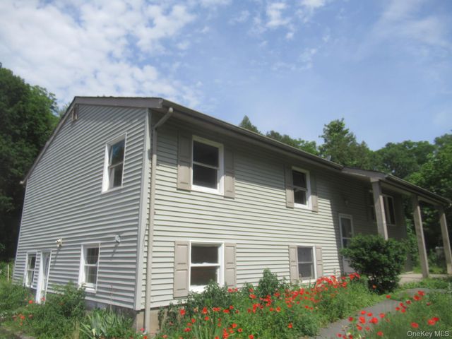 11 Myrtle Avenue, Walden, NY 12586