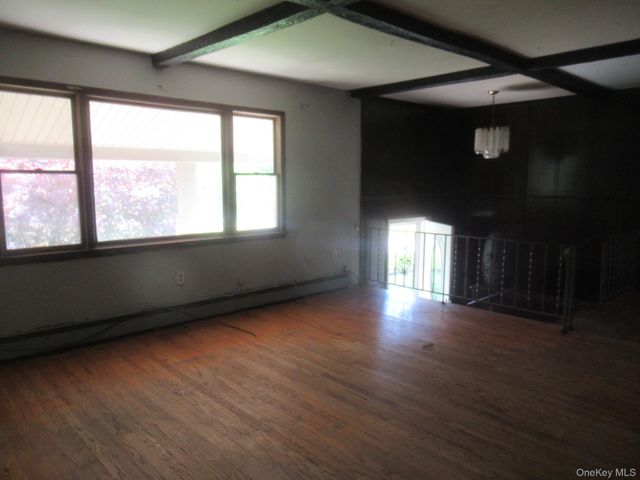 11 Myrtle Avenue, Walden, NY 12586
