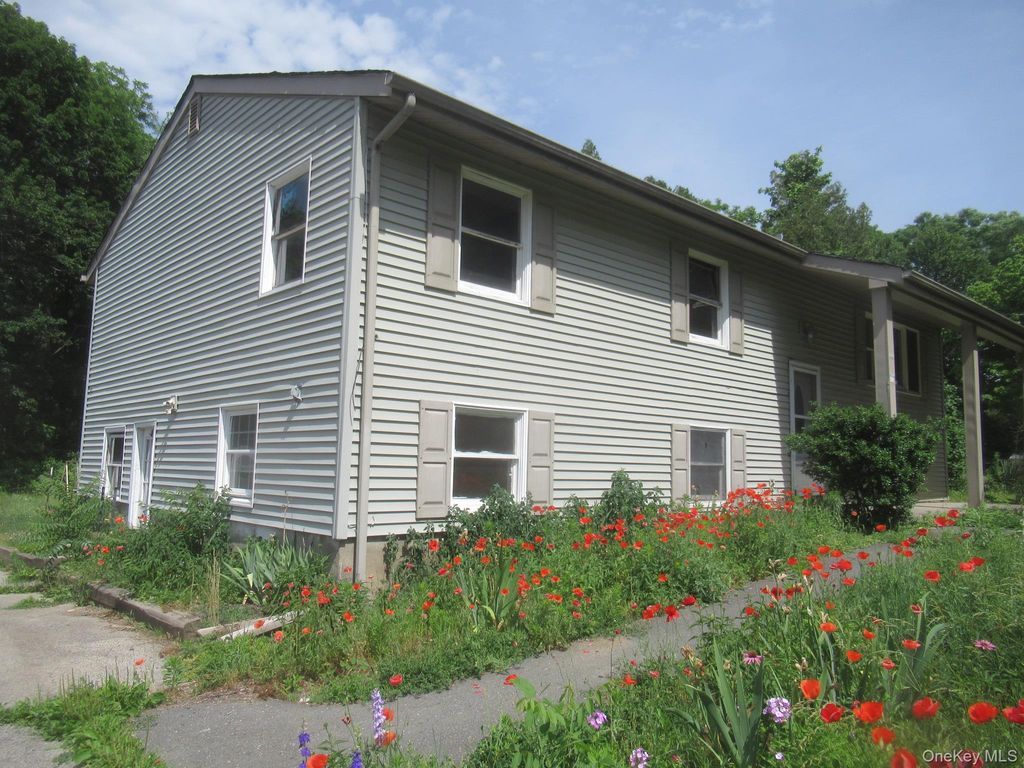 11 Myrtle Avenue, Walden, NY 12586