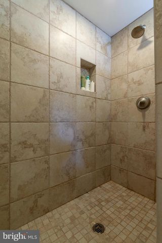 2425 HUNTERS CHASE CT, Frederick, MD 21702