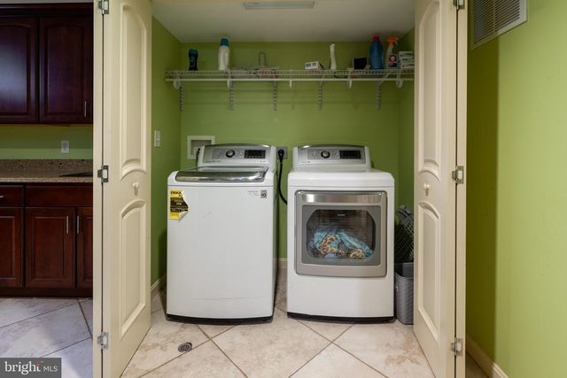 2425 HUNTERS CHASE CT, Frederick, MD 21702
