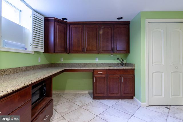 2425 HUNTERS CHASE CT, Frederick, MD 21702