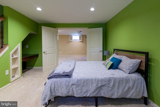 2425 HUNTERS CHASE CT, Frederick, MD 21702