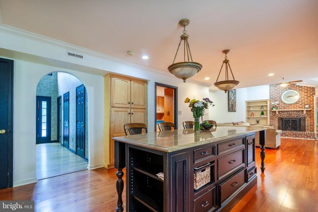 2425 HUNTERS CHASE CT, Frederick, MD 21702