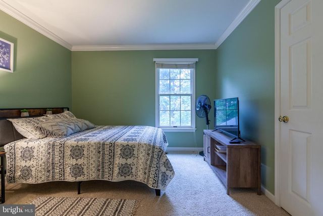 2425 HUNTERS CHASE CT, Frederick, MD 21702