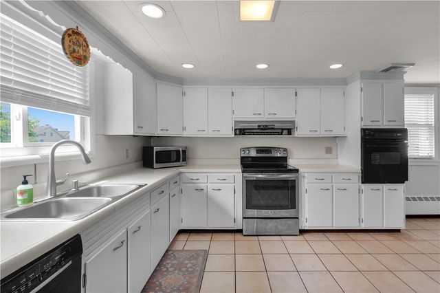 206 Perkiomen Street, Emmaus Boro, PA 18049