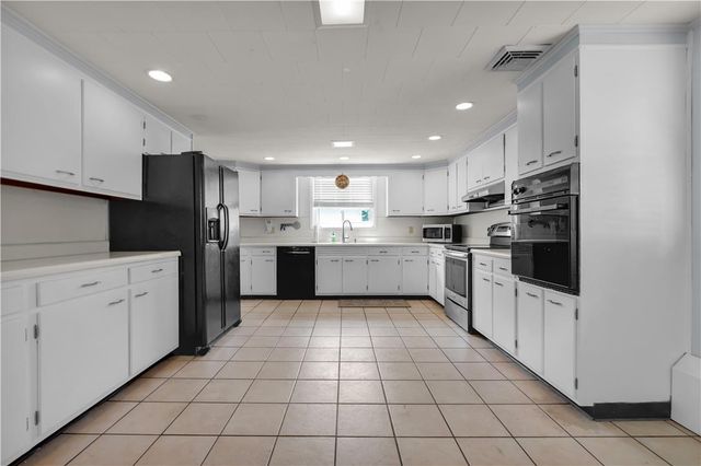 206 Perkiomen Street, Emmaus Boro, PA 18049
