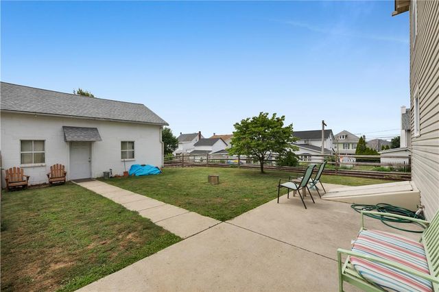 206 Perkiomen Street, Emmaus Boro, PA 18049