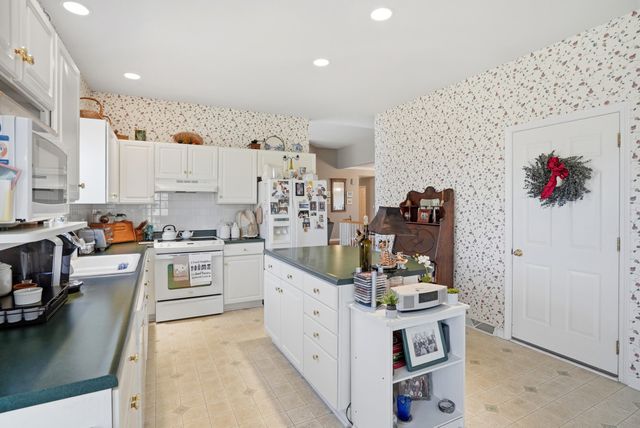 2508 BASSWOOD CT, Columbia, MO 65203