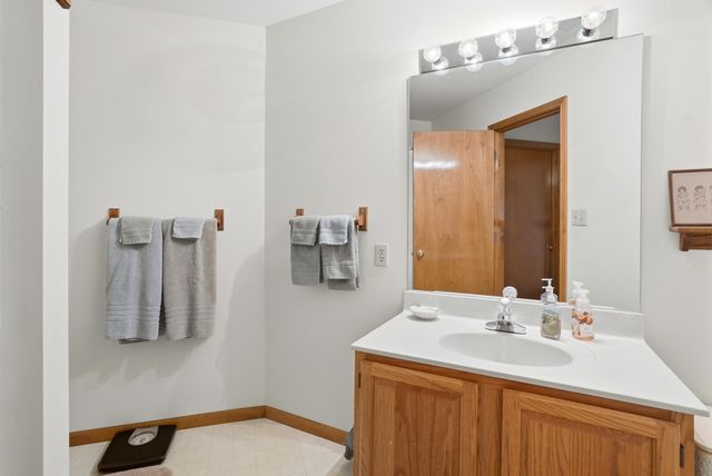 2508 BASSWOOD CT, Columbia, MO 65203