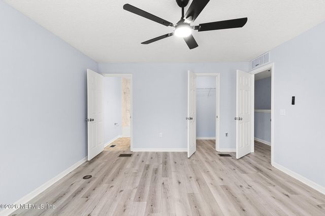11826 LAKE BEND Circle, Jacksonville, FL 32218