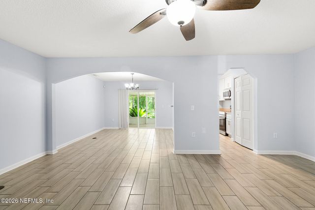 11826 LAKE BEND Circle, Jacksonville, FL 32218