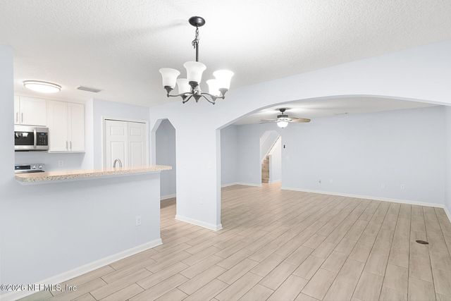 11826 LAKE BEND Circle, Jacksonville, FL 32218