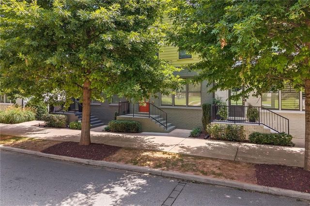 1165 Rambler Cross, Atlanta, GA 30312