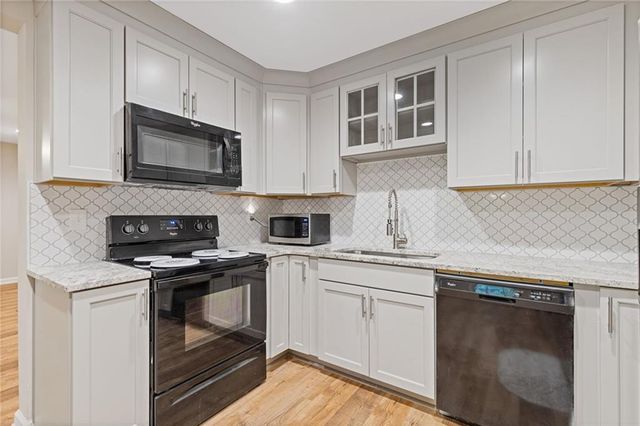 2264 Oak Falls Lane, Buford, GA 30519