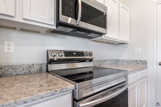 114 Bulloch Court, Byron, GA 31008