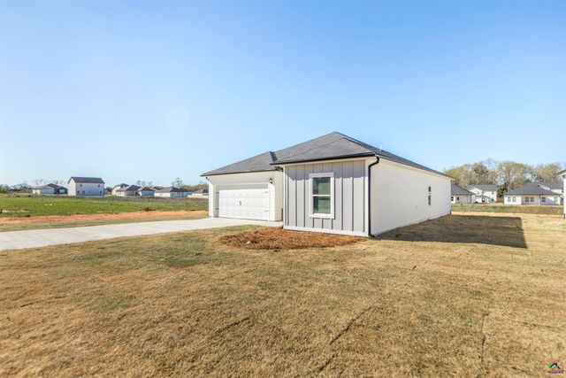 114 Bulloch Court, Byron, GA 31008