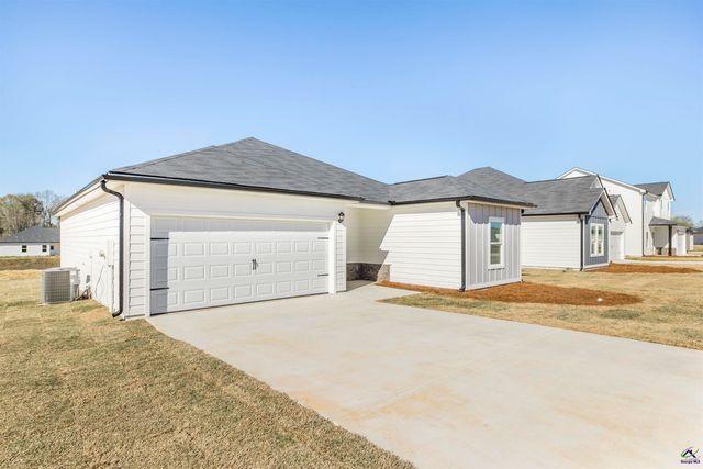 114 Bulloch Court, Byron, GA 31008