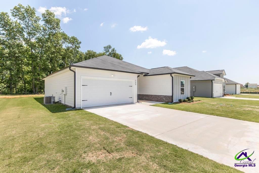 114 Bulloch Court, Byron, GA 31008