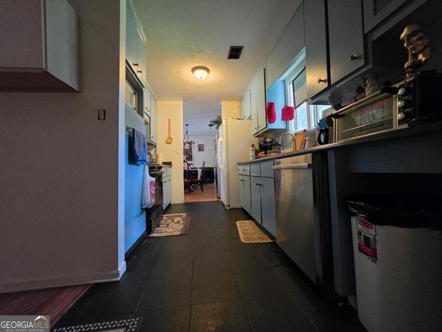 135 Windy Hill Road, Fayetteville, GA 30214