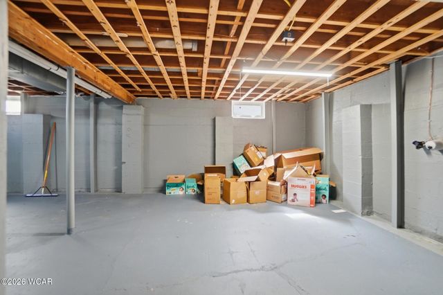 926 Crestwood Drive, Lima, OH 45805