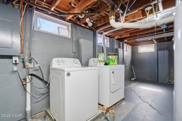 926 Crestwood Drive, Lima, OH 45805