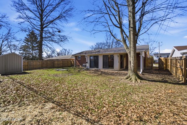 926 Crestwood Drive, Lima, OH 45805