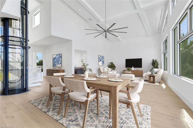 1798 Holiday LN, Naples, FL 34104