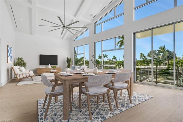 1798 Holiday LN, Naples, FL 34104