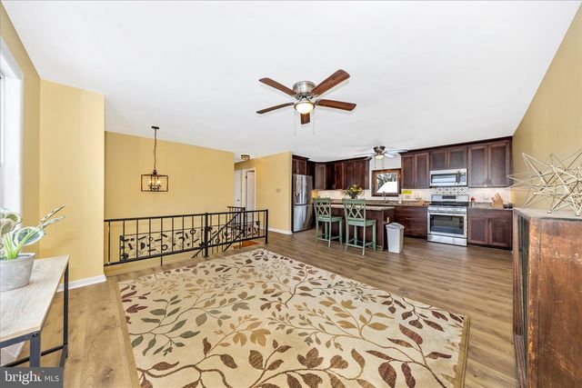 17935 COLLEGE RD, Hagerstown, MD 21740