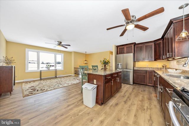 17935 COLLEGE RD, Hagerstown, MD 21740