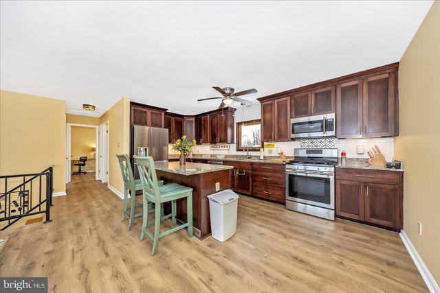 17935 COLLEGE RD, Hagerstown, MD 21740