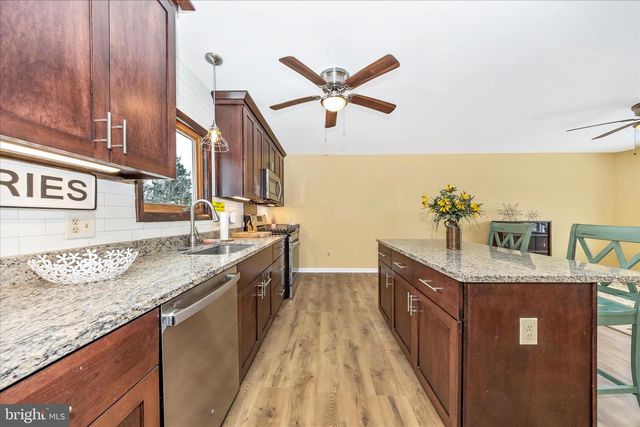 17935 COLLEGE RD, Hagerstown, MD 21740