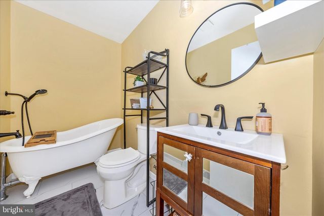 17935 COLLEGE RD, Hagerstown, MD 21740