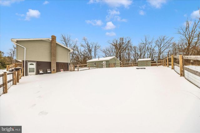 17935 COLLEGE RD, Hagerstown, MD 21740