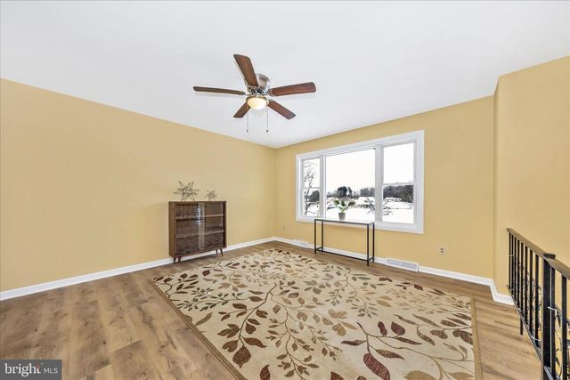 17935 COLLEGE RD, Hagerstown, MD 21740