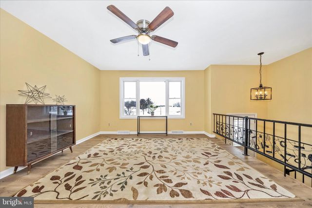 17935 COLLEGE RD, Hagerstown, MD 21740