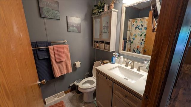 29335 Van Dyke Avenue, Warsaw, MO 65355