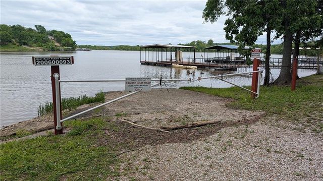 29335 Van Dyke Avenue, Warsaw, MO 65355