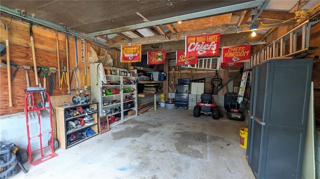 29335 Van Dyke Avenue, Warsaw, MO 65355