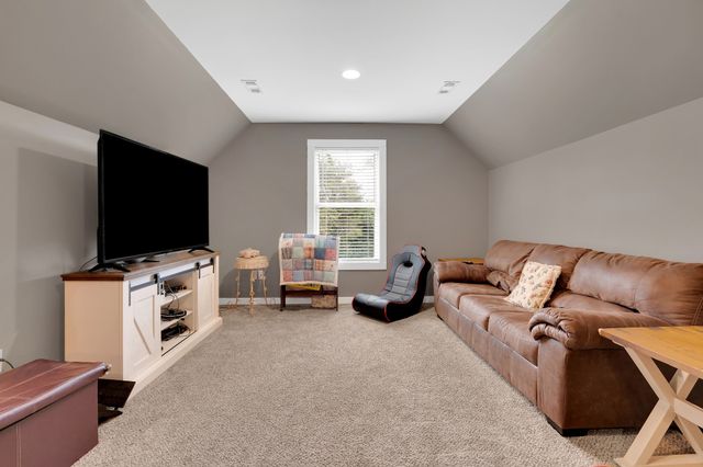 668 Himesville Rd, Shelbyville, TN 37160