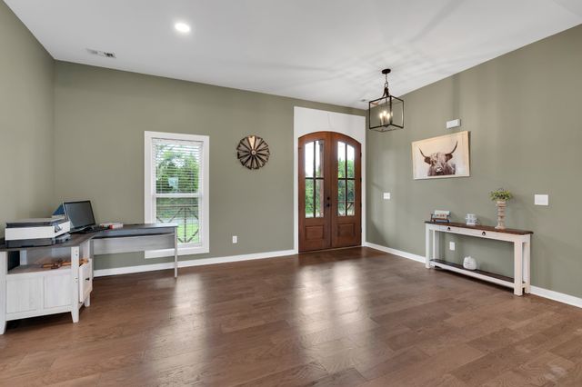 668 Himesville Rd, Shelbyville, TN 37160