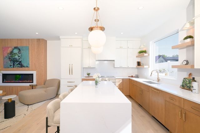 15 Jewett Pl C, Newton, MA 02458