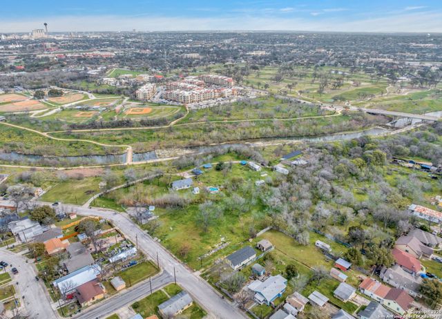 4526 Sierra, San Antonio, TX 78214