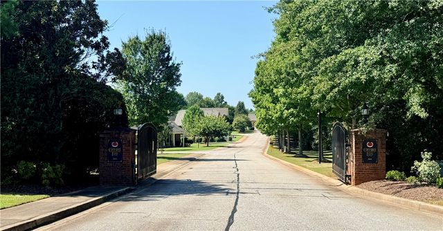 75 Angus Run, Seneca, SC 29672