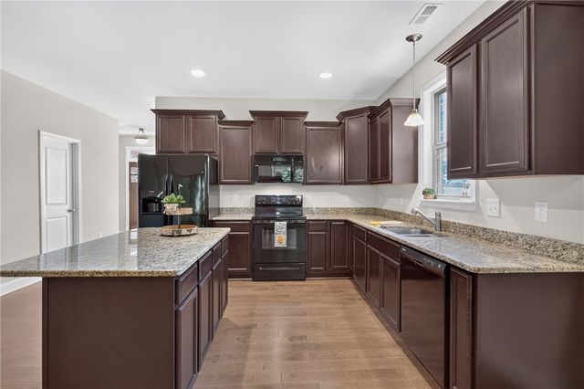 75 Angus Run, Seneca, SC 29672