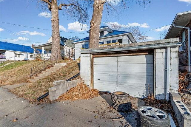 215 S Folger Street, Carrollton, MO 64633