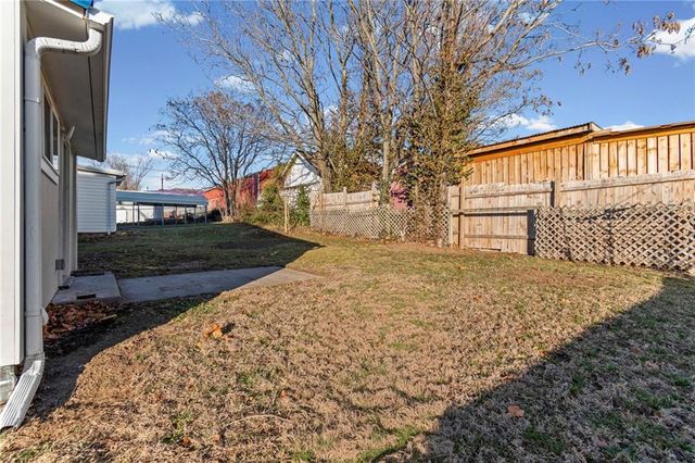 215 S Folger Street, Carrollton, MO 64633