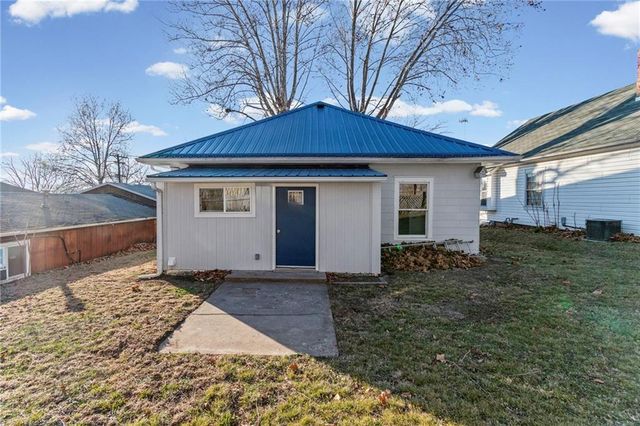 215 S Folger Street, Carrollton, MO 64633